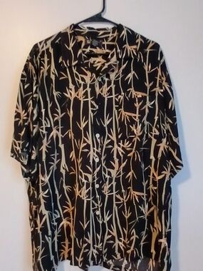 Men's Black Short-Sleeve Button-Down Shirt with Beige Bamboo Print
